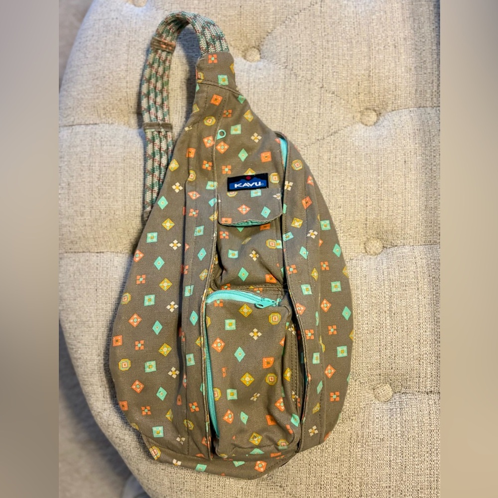 Kavu Rope Sling bag in Fun Foulard Print